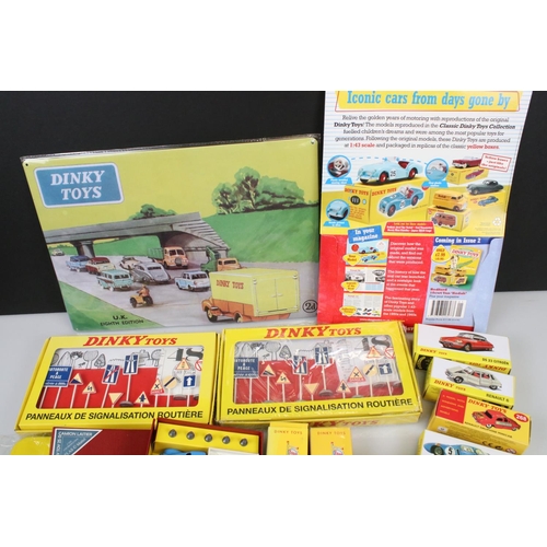 339 - 17 Boxed Atlas Dinky diecast models to include 1420, 530, 1421, 1424G, 1425E, 1408, 1416, 011500, 26... 