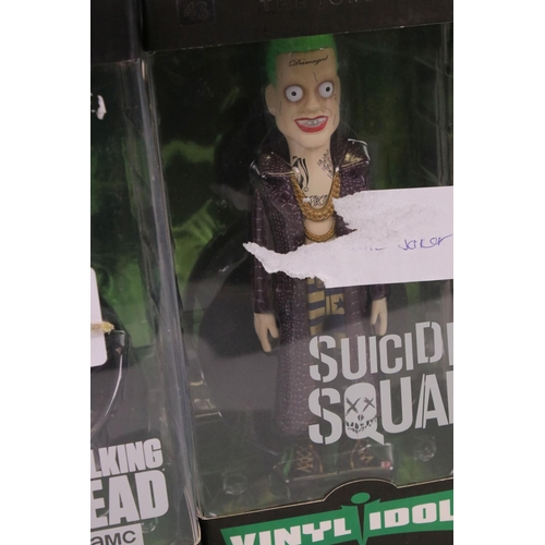 242 - Six boxed comic related collectibles to include 4 x Vinyl Idolz (The Joker, Michonne, Rick Grimes & ... 