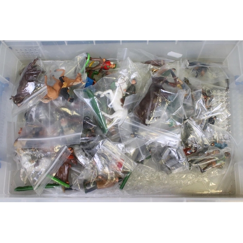 310 - Quantity of plastic and metal figures to include Britains, Lone Star, Britains Deetail etc, various ... 