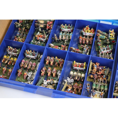 315 - Large collection of 15mm metal Ancient War Gaming figures to include Romans, Early Greek, Late Greek... 