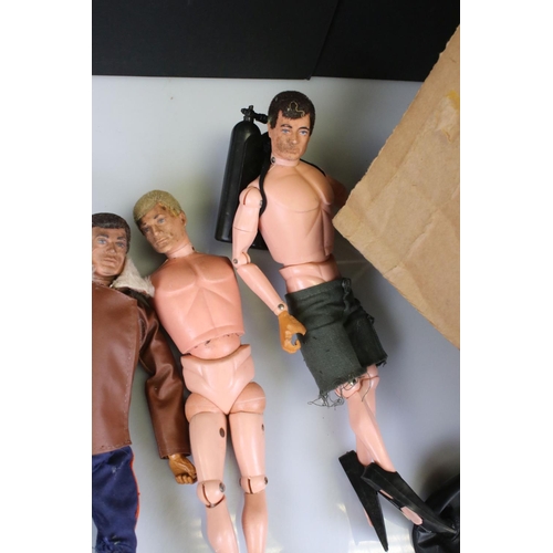 321 - Action Man - Collection of original Palitoy items to include 5 x figures, weapons, clothing and acce... 