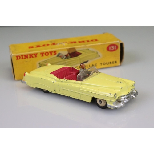 571 - Two boxed diecast models to include Corgi 246 Chrysler Imperial in red with both figures (diecast vg... 