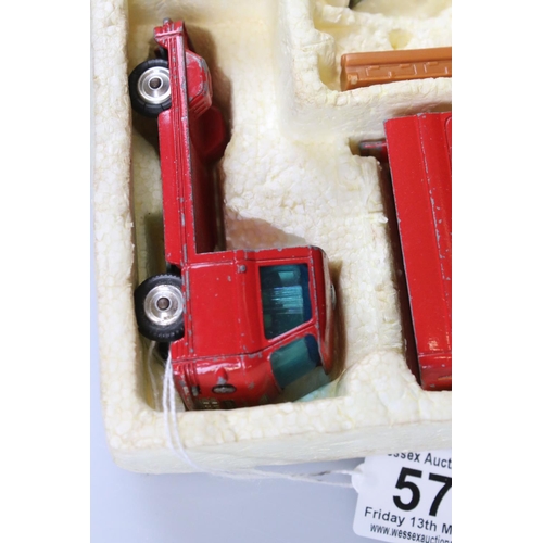 575 - Three boxed Corgi diecast models to include Major 1127 Simon Snorkel Fire Engine, Major 1128 Priestm... 