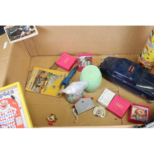 193 - Collection of vintage toys to include diecast models featuring Corgi, Matchbox, Corgi James Bond eje... 