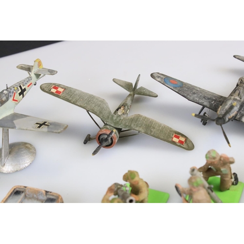 508 - Quantity of military related plastic and diecast models to include Britains Deetail, Dinky diecast m... 