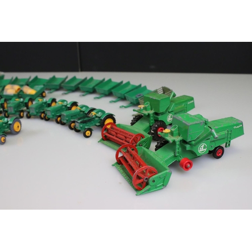 523 - 41 Matchbox Lesney tractor and trailer diecast figures to include 19 x No 50, 18 x No 51 (one boxed,... 