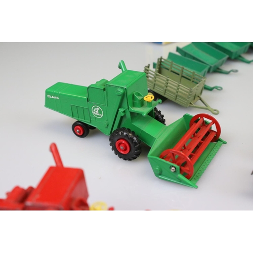 523 - 41 Matchbox Lesney tractor and trailer diecast figures to include 19 x No 50, 18 x No 51 (one boxed,... 