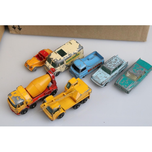 537 - Collection of mid 20th C onwards Matchbox Lesney play worn diecast models to include 75 Series and S... 