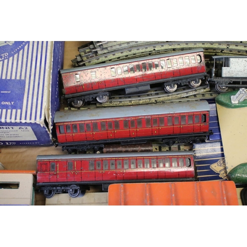 101 - Quantity of Hornby Dublo model railway to include boxed EDG18 2-6-4 Tank Goods Train BR set with loc... 