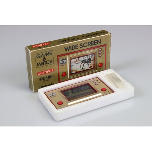 151 - Retro Gaming - Boxed Nintendo Game & Watch Octopus handheld console, with instructions, with 2 x bat... 