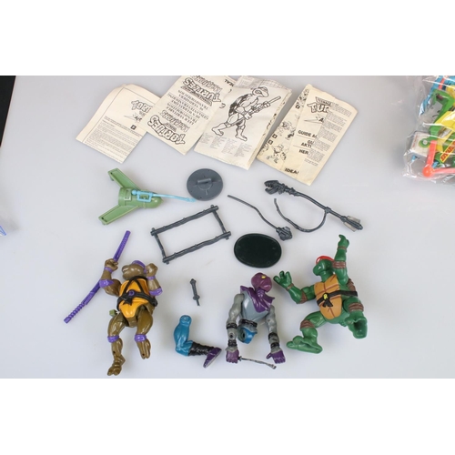 171 - Teenage Mutant Ninja Turtles - Collection of original Playmates figures and accessories to include G... 