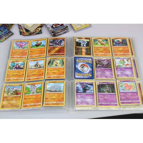 184 - Pokemon - Binder of Pokemon cards to include basic, stage1, stage 2, shinies, energy & trainer plus ... 