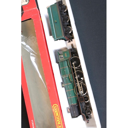 66 - Three boxed Hornby OO gauge locomotives to include R078 GWR 4-6-0 King Edward I, R830 GWR 4-6-0 Loco... 