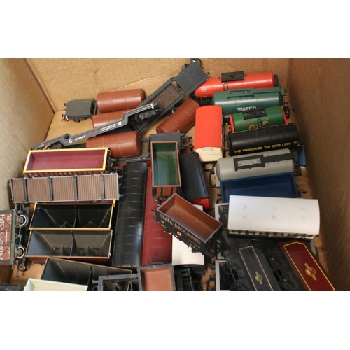 71 - Around 60 OO gauge items of rolling stock to include Hornby, Bachmann, Triang, Ratio etc, some paint... 