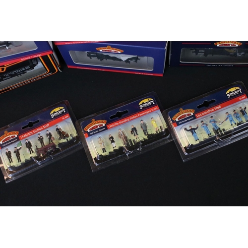 73 - Nine boxed OO gauge items of rolling stock to include 6 x Bachmann and 3 x Palitoy Mainline to inclu... 