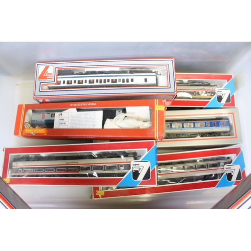 87 - 13 Boxed OO gauge items of rolling stock to include 5 x Hornby and 8 x Lima examples, all coaches