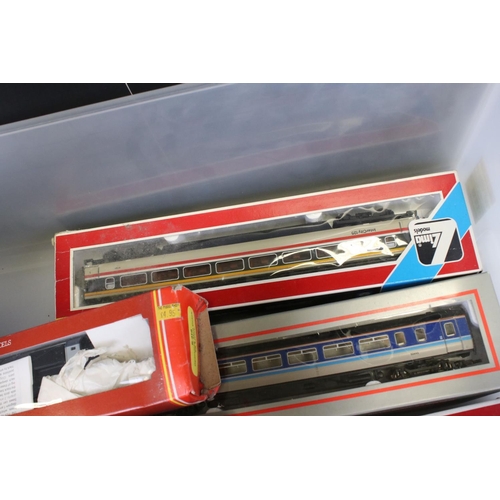 87 - 13 Boxed OO gauge items of rolling stock to include 5 x Hornby and 8 x Lima examples, all coaches