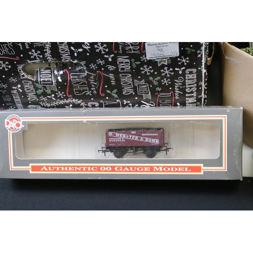 98 - Quantity of OO gauge model railway to include card trackside buildings, scenery, boxed & unboxed con... 