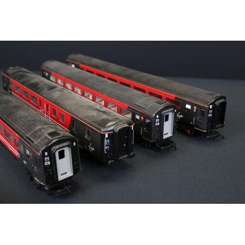 35 - Hornby OO gauge Virgin High Speed Train set with power car and 4 x items of rolling stock