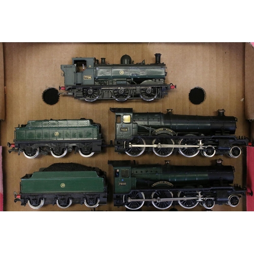 50 - Eight OO gauge locomotives to include Mainline Hinton Manor, Bachmann Dunley Manor etc