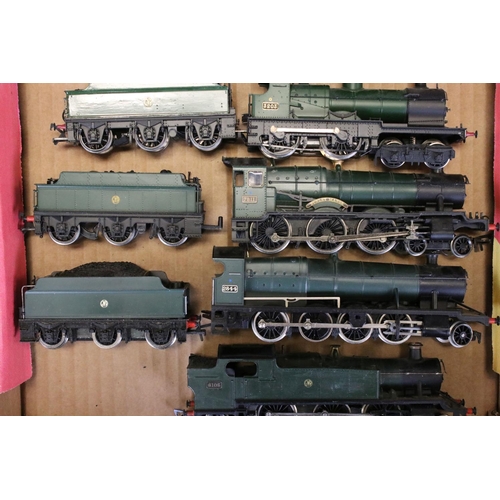 50 - Eight OO gauge locomotives to include Mainline Hinton Manor, Bachmann Dunley Manor etc