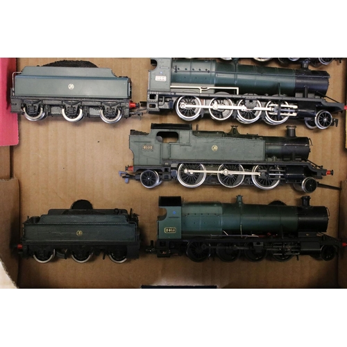 50 - Eight OO gauge locomotives to include Mainline Hinton Manor, Bachmann Dunley Manor etc