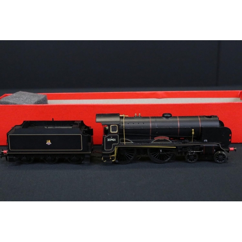 57 - Three Hornby OO gauge locomotives with tenders to include Boxed R125 4-4-0 Locomotive ' County of Co... 