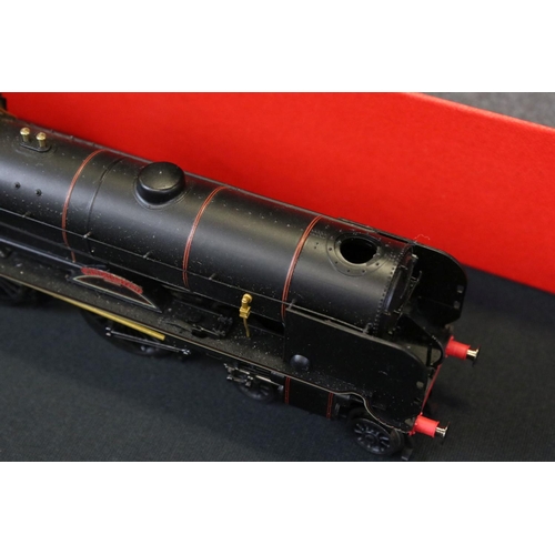 57 - Three Hornby OO gauge locomotives with tenders to include Boxed R125 4-4-0 Locomotive ' County of Co... 