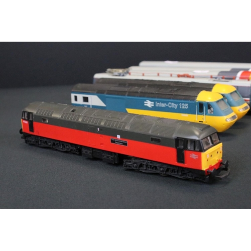 60 - Group of model railway to include Hornby OO gauge Arsenal locomotive, Hornby City og Derby car, Horn... 