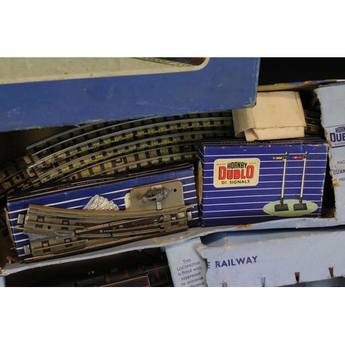 65 - Boxed Hornby Dublo EDG18 2-6-4 Tank Goods Train BR train set to include BR 2-6-4 locomotive in black... 