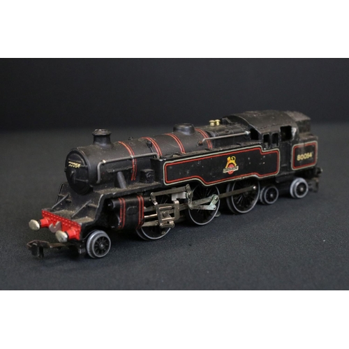 65 - Boxed Hornby Dublo EDG18 2-6-4 Tank Goods Train BR train set to include BR 2-6-4 locomotive in black... 