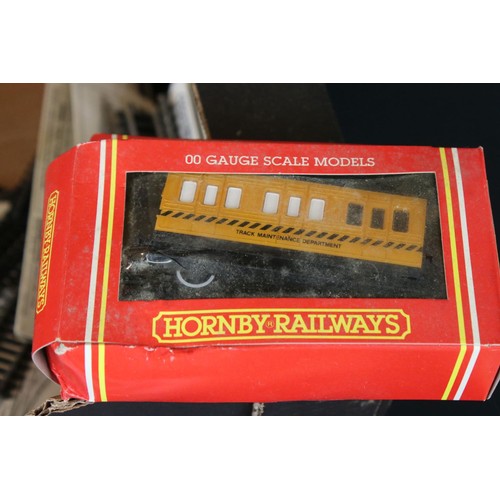 72 - Collection of OO gauge model railway to include boxed Hornby R070 Electrically Operated Turntable, b... 