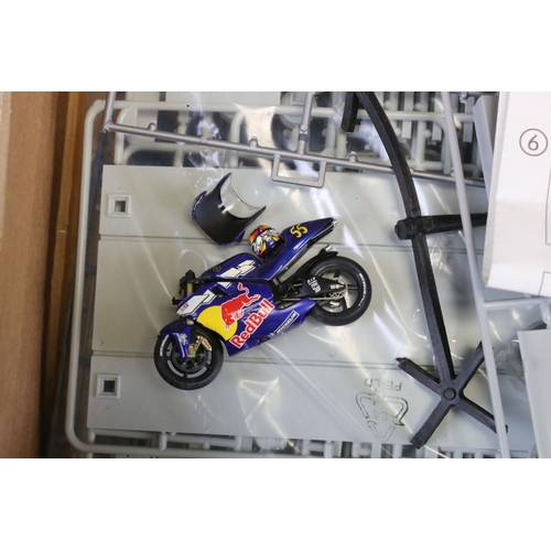 275 - Four boxed and unbuilt plastic haulage model kits to include 3 x 1:24 Italeri (Red Bull Yamaha Racin... 