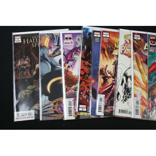 128 - Comics - Around 130 contemporary Marvel comics to include Spiderman, Venom, Black Bolt #1, Deadpool,... 