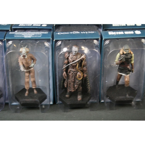 142 - 40 Boxed Eaglemoss BBC Doctor Who metal figures in excellent condition