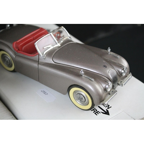 384 - Five boxed Danbury Mint 1:24 diecast models to include 1959 Cadillac Series 62, 1949 Jaguar XK120, 1... 