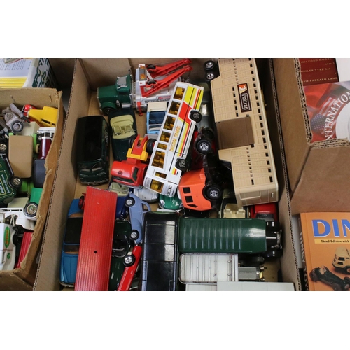 456 - Quantity of diecast models mainly circa 1970 to 1990s to include Matchbox, Lledo, Corgi etc plus a l... 