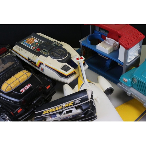 301 - Collection of mixed toys to include Scalextric featuring boxed C130 Triumph TR7 (poor box), C052 Esc... 