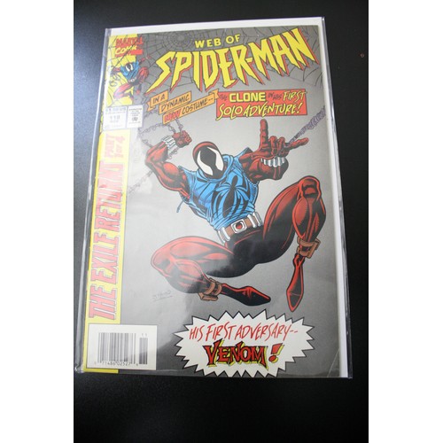 128 - Comics - Around 130 contemporary Marvel comics to include Spiderman, Venom, Black Bolt #1, Deadpool,... 