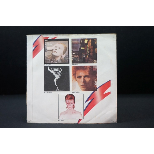 101 - Vinyl & Autograph - David Bowie - Life On Mars, UK 1971 copy signed by David Bowie on picture sleeve... 