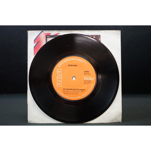 101 - Vinyl & Autograph - David Bowie - Life On Mars, UK 1971 copy signed by David Bowie on picture sleeve... 