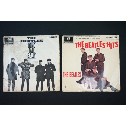 126 - Vinyl & Autograph - The Beatles 17 singles including Love Me Do (2009 Mis-print issue - 2 copies, bo... 