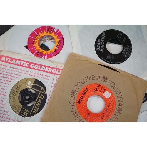 193 - Vinyl - Northern Soul / Funk / Disco / Blues - over 100 UK & USA and 1 Japanese single featuring som... 