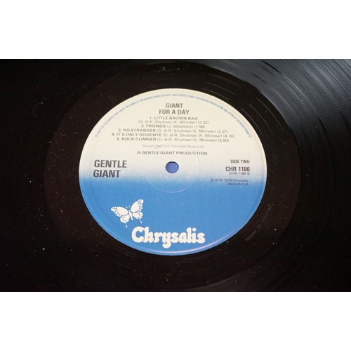 206 - Vinyl - 7 Gentle Giant LP's to include In A Classic House (WWA 002) Sleeve Vg, inner sleeve Vg+, Vin... 