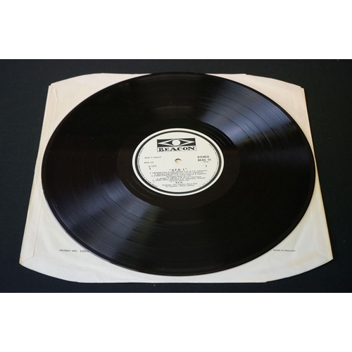 29 - Vinyl - UFO - UFO 1. Original UK 1970 1st pressing on Beacon Records (BEAS 12, A1/B1 - 1G / 1G mothe... 