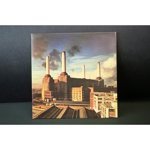 298 - Vinyl - 3 Pink Floyd LP's to include Animals (SHVL 815) non barcode gatefold sleeve, catalogue numbe... 