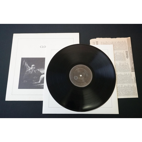 35 - Vinyl - Joy Division - Closer. 2 UK original issues. 1. Closer (Fact XXV) Matt Sleeve VG, Vinyl EX (... 