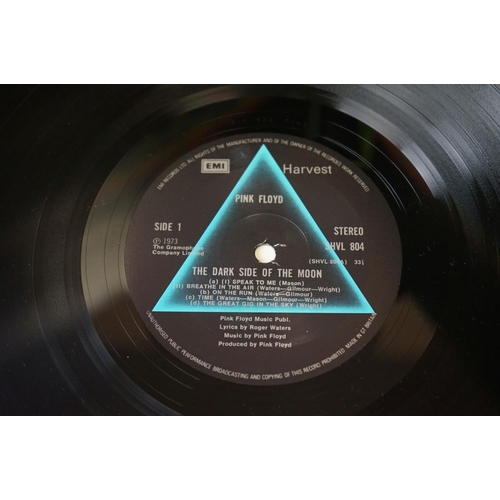 58 - Vinyl - 2 Pink Floyd LP's to include Dark Side Of The Moon (SHVL 804) matrices A-9 / B-8, feelable m... 