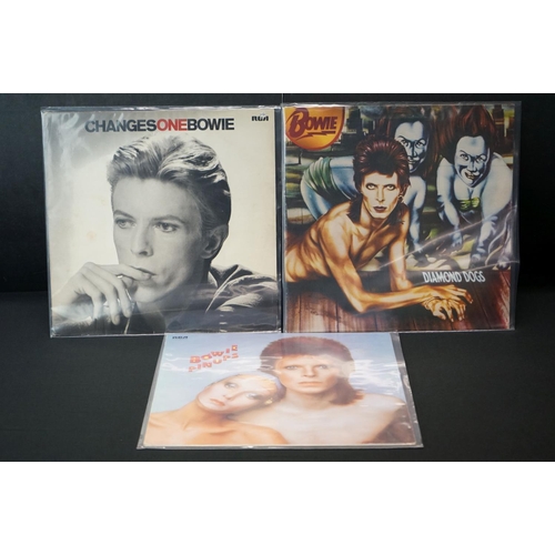 391 - Vinyl - 3 David Bowie LP's to include Diamond Dogs (APL1 0596) orange RCA label, Victor to right, ga... 