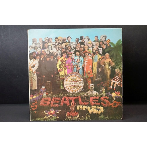 393 - Vinyl - The Beatles Sgt Pepper PMC 7027 mono, with Sold In UK and The Gramophone Co Ltd to label.  R... 